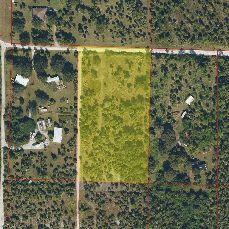 Property Photo:  1806 Benton Rd  FL 34117 