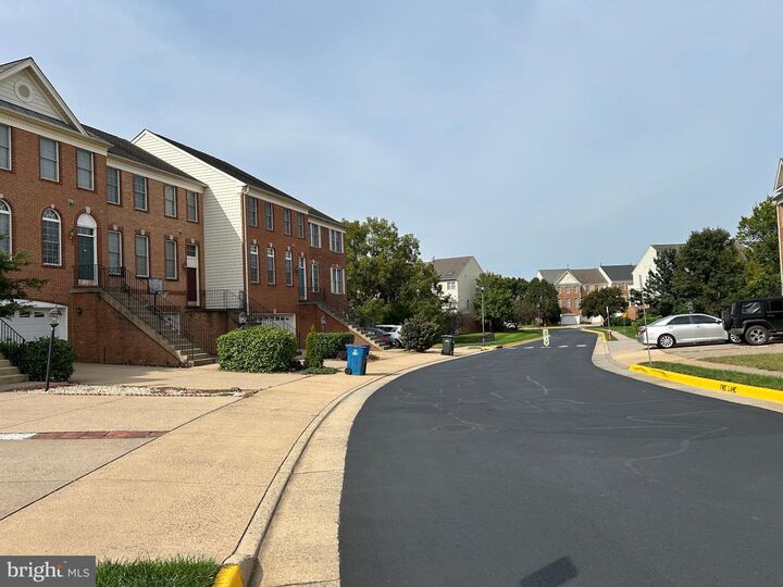 Property Photo:  43723 Stoke Chapel Terrace  VA 20148 
