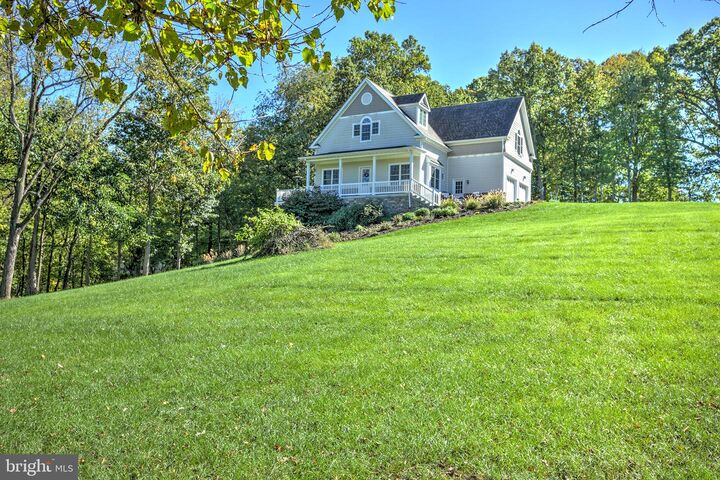 Property Photo: 37682 Cooksville Road VA 20132
