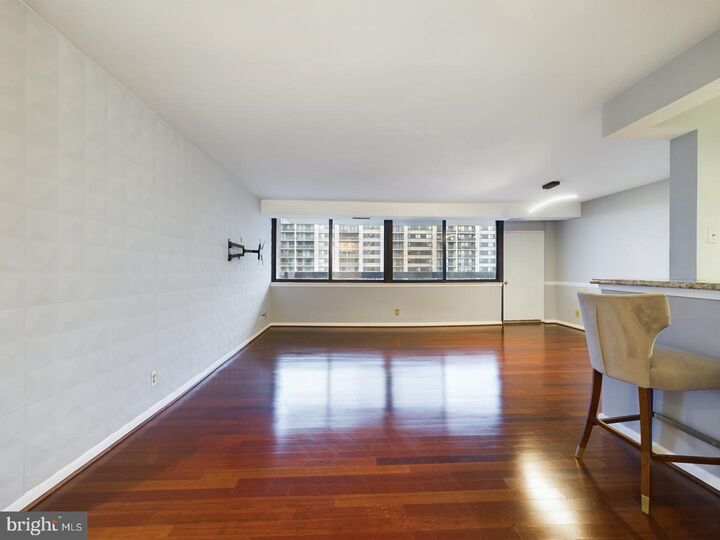 Property Photo:  5501 Seminary Road S 1715S  VA 22041 