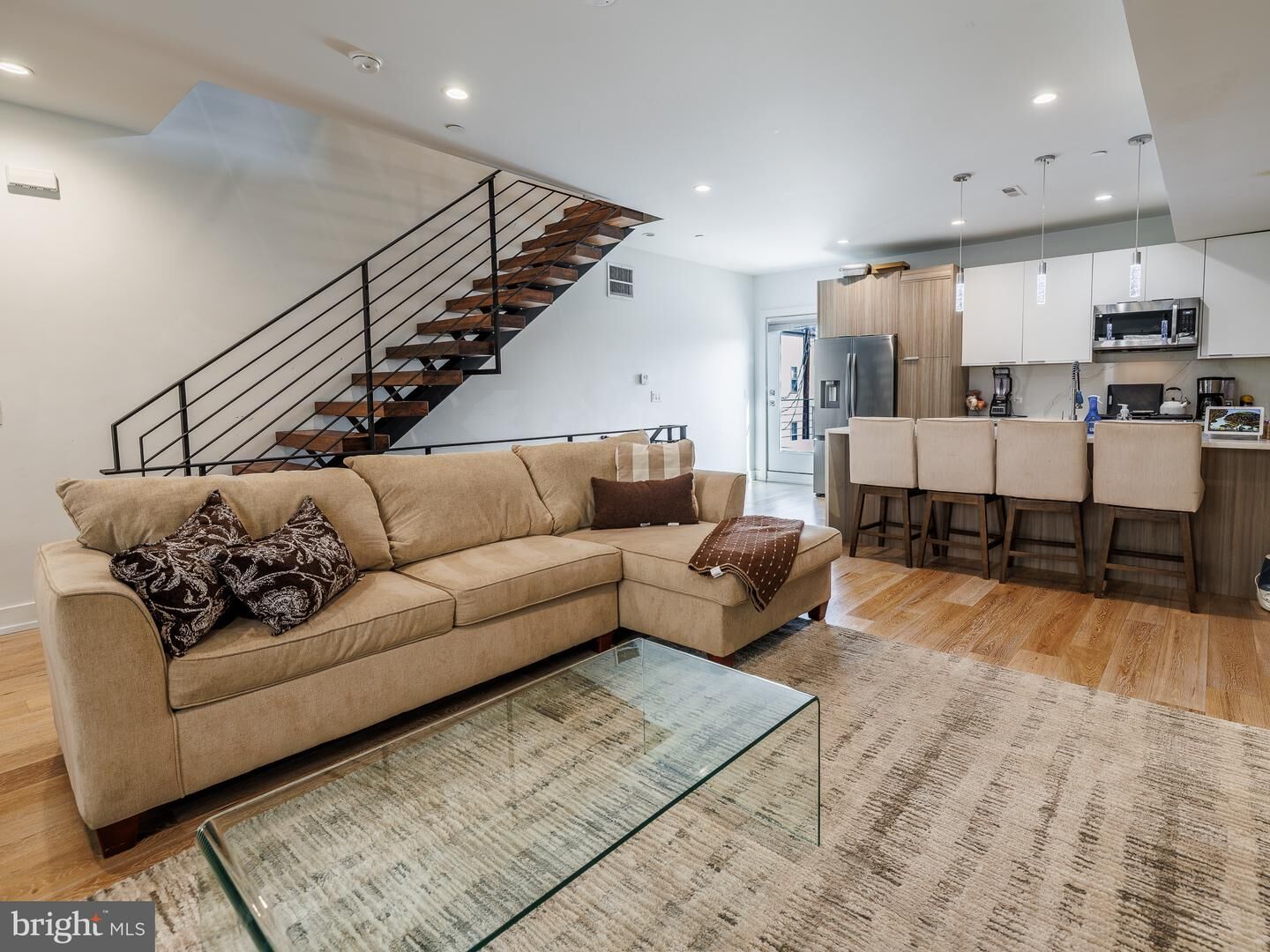 Property Photo: 119 Greenwich Street 6 PA 19147