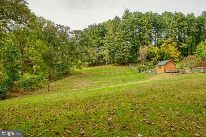 Property Photo:  1804 Ridgecroft Drive  MD 21050 