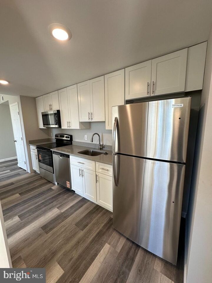 Property Photo: 1812 H Place NE 202 DC 20002