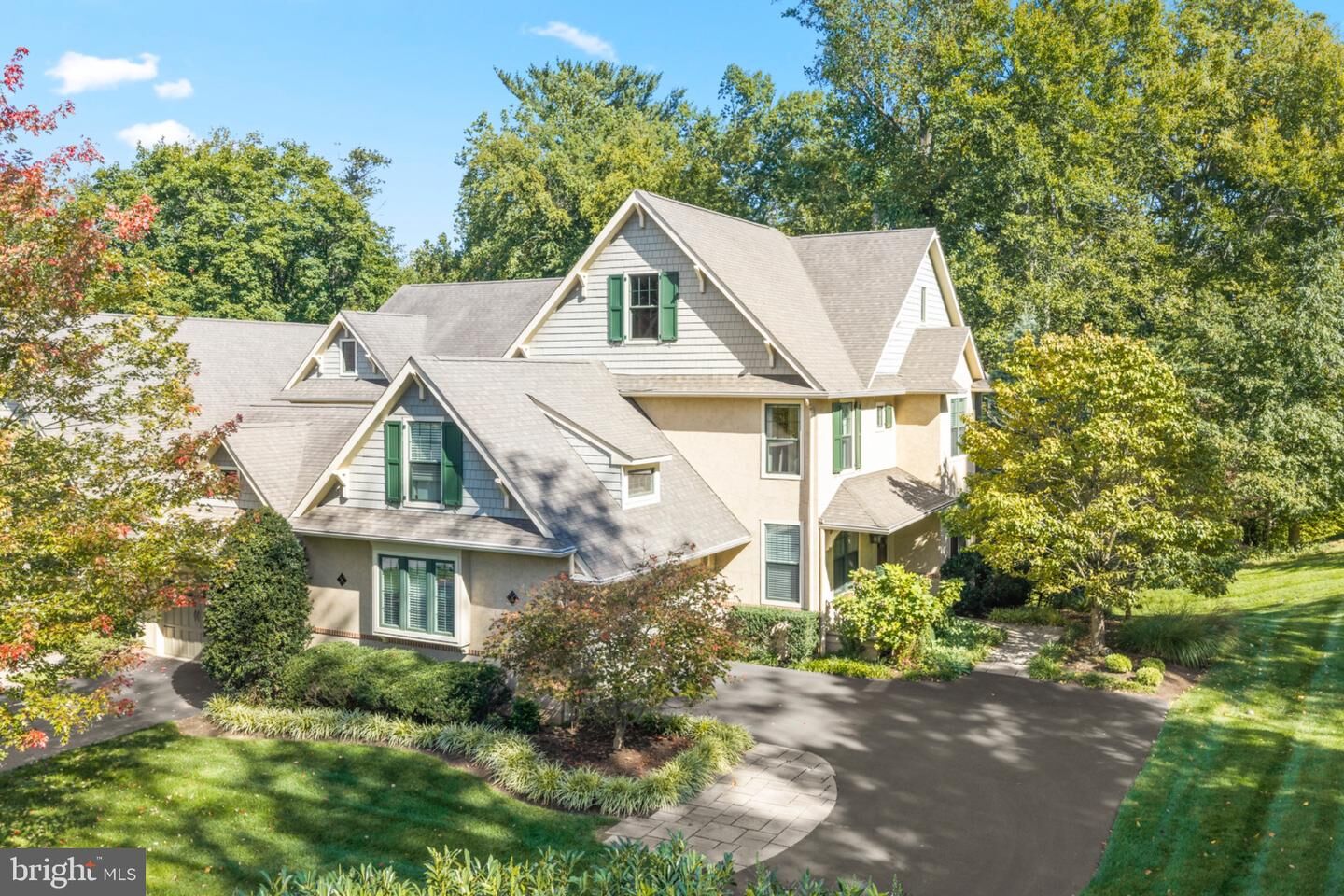 Property Photo: 105 Traymore Lane PA 19063