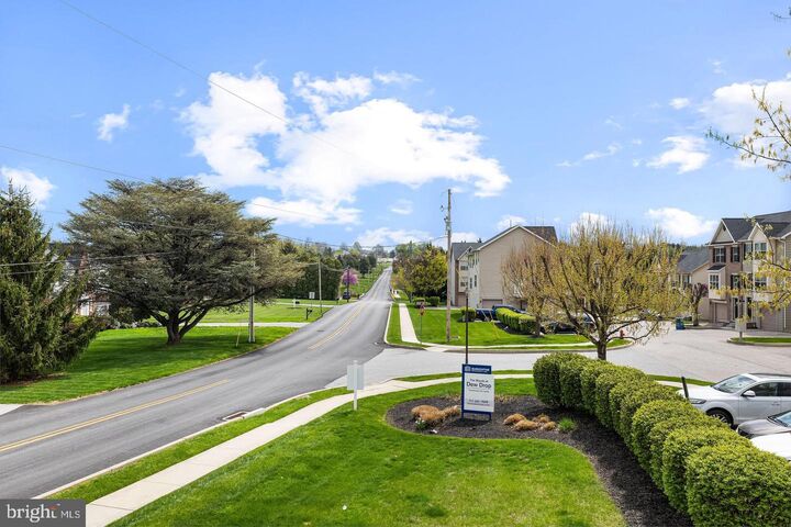 Property Photo:  27 Shady Tree Court  PA 17402 