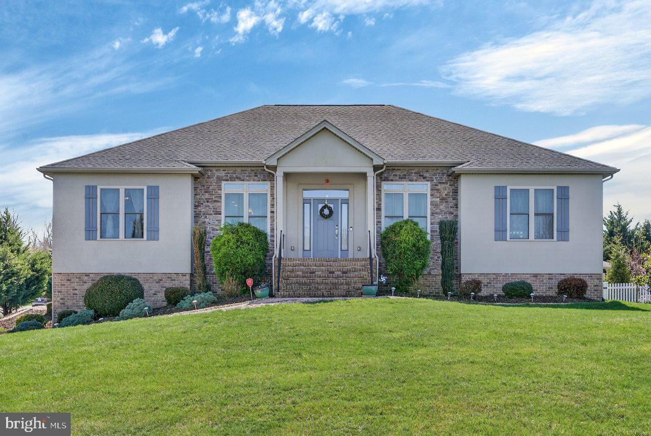 Property Photo:  2005 Marigold Circle  VA 22801 