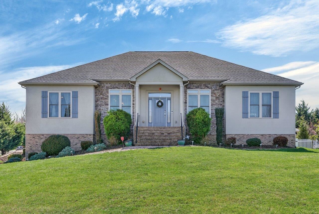 Property Photo:  2005 Marigold Cir  VA 22801 