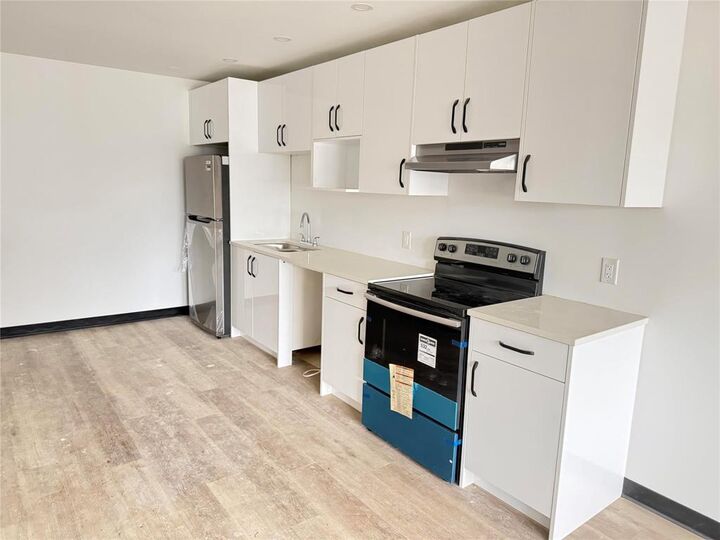 Property Photo:  1313 Logan Avenue  MB R3E 1R5 