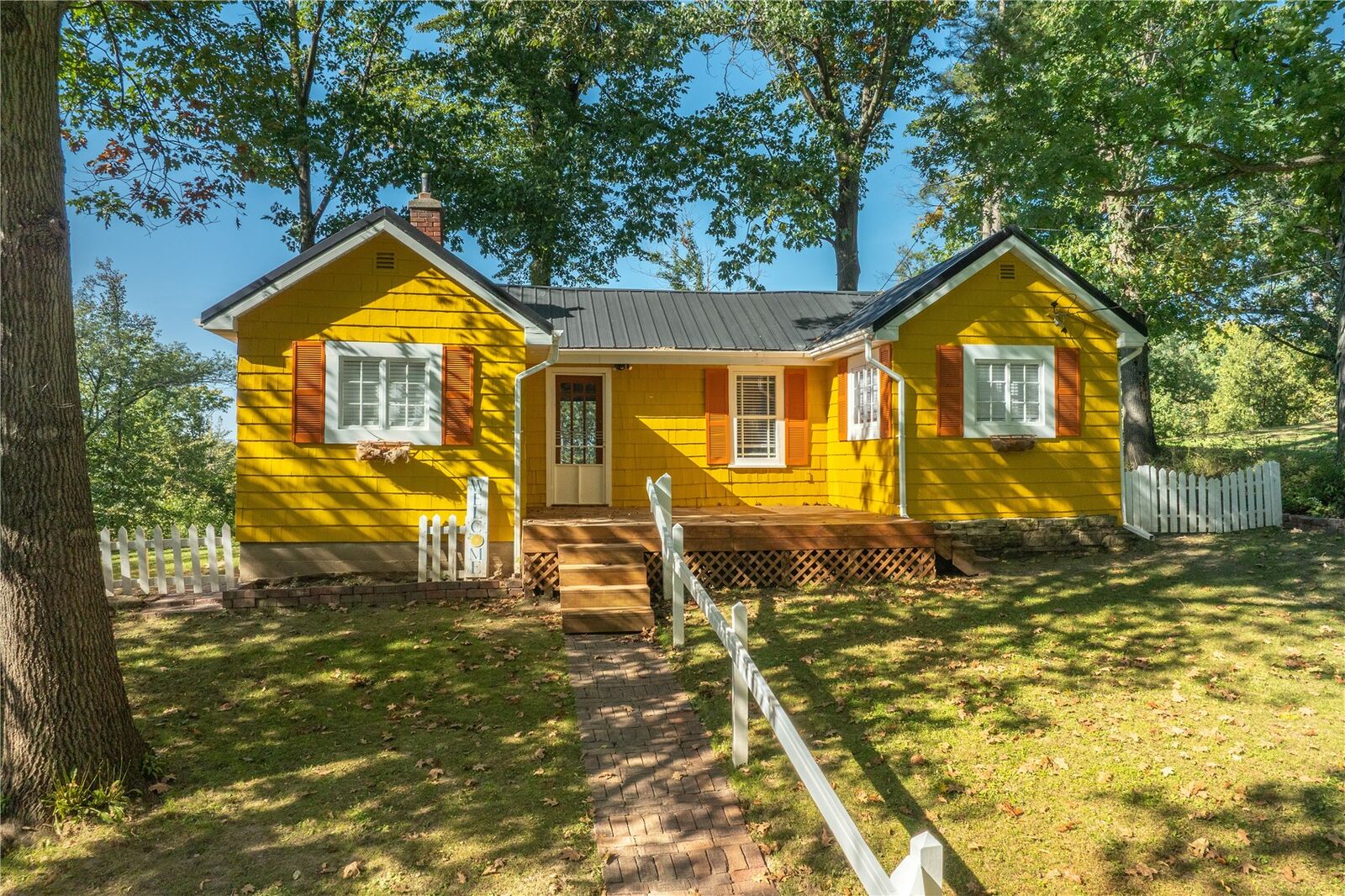Property Photo:  3122 Carroll SE  IA 52403 