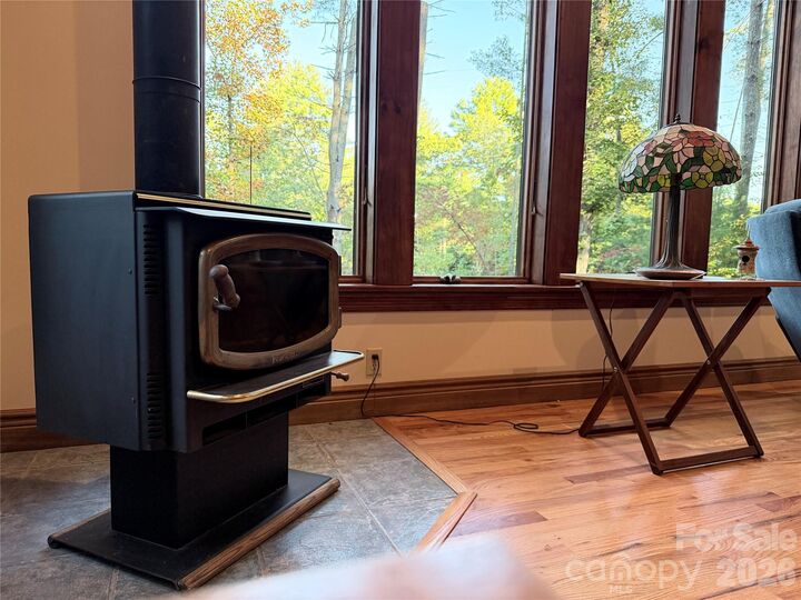 Property Photo:  2 Dogwood Lane  NC 28732 