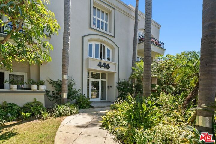 Property Photo: 446 San Vicente Blvd, Unit 106 CA 90402