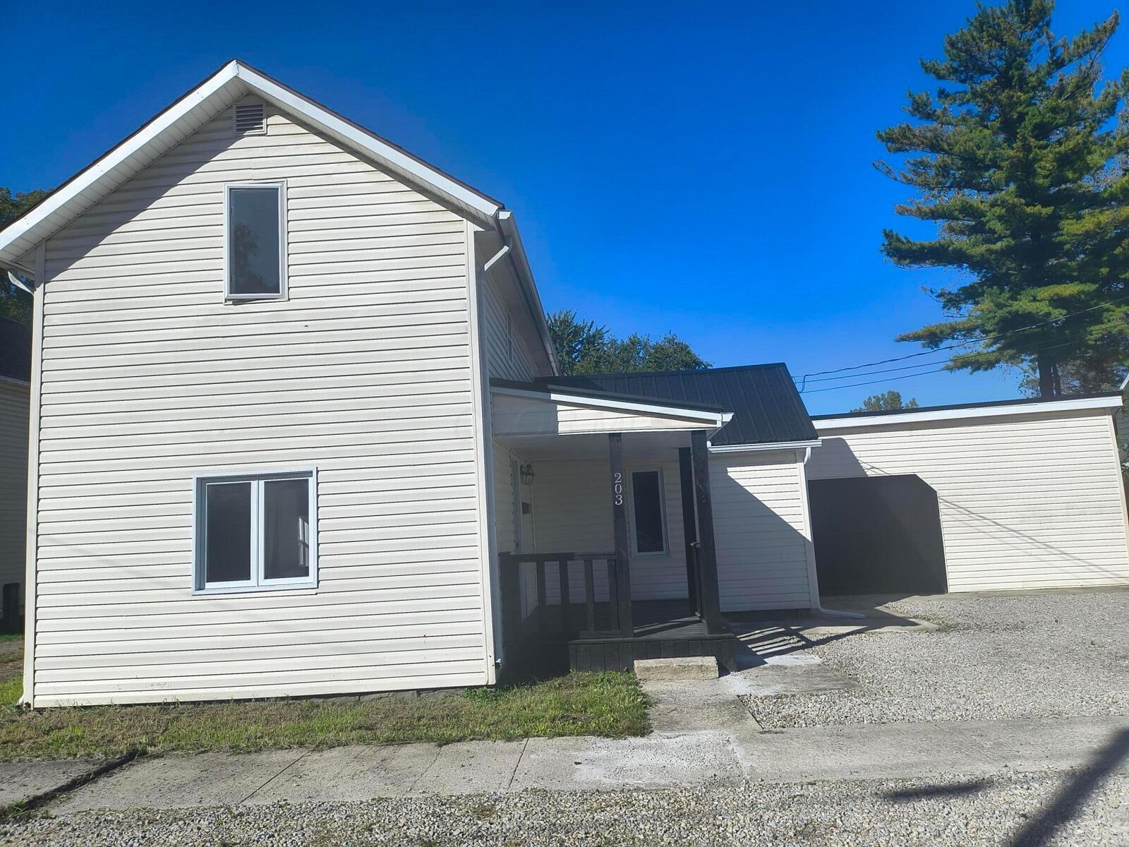 Property Photo: 203 Erie Street OH 43302