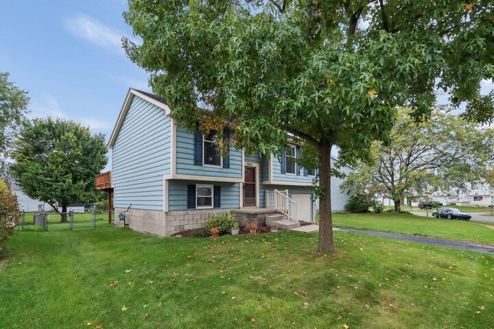 Property Photo:  6983 Endsleigh Drive  OH 43068 