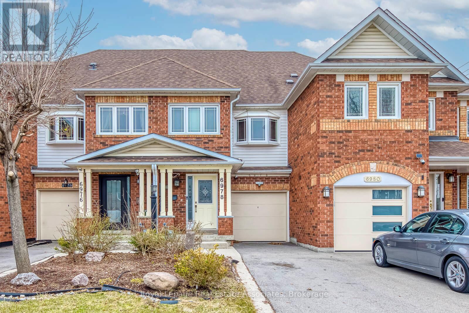 Property Photo:  6978 Lisanne Court  ON L5N 6Z7 