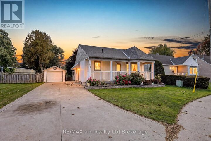 Property Photo:  830 Maple Avenue  ON N4S 2A6 