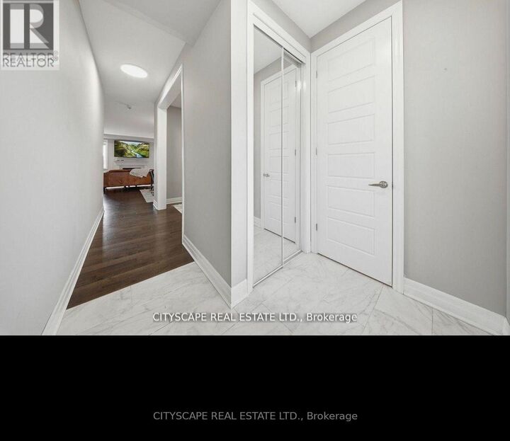 Property Photo:  28 Celano Drive  ON L8B 1V3 