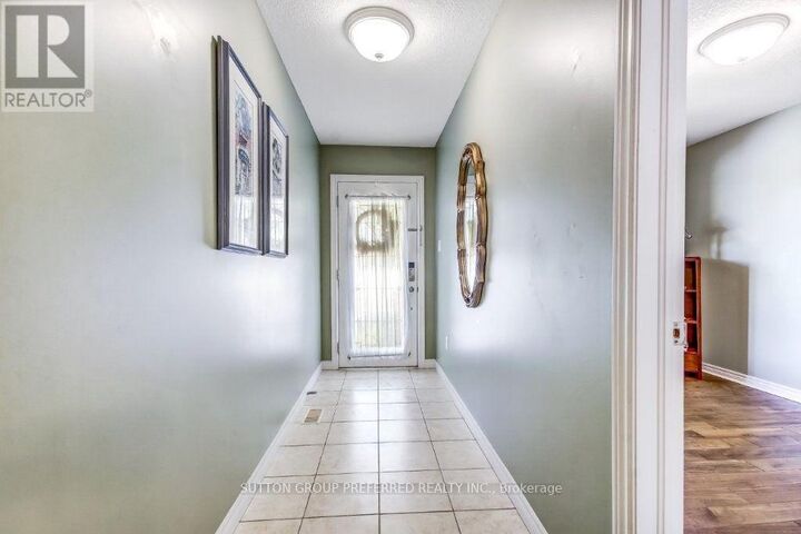 Property Photo: 464 Commissioners Road West 3 ON N0J 0A2