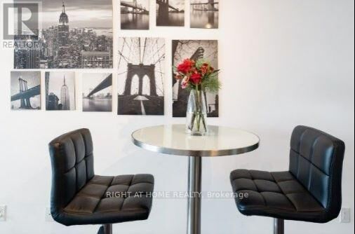 Property Photo:  50 Town Centre Court 701  ON M1P 4Y7 