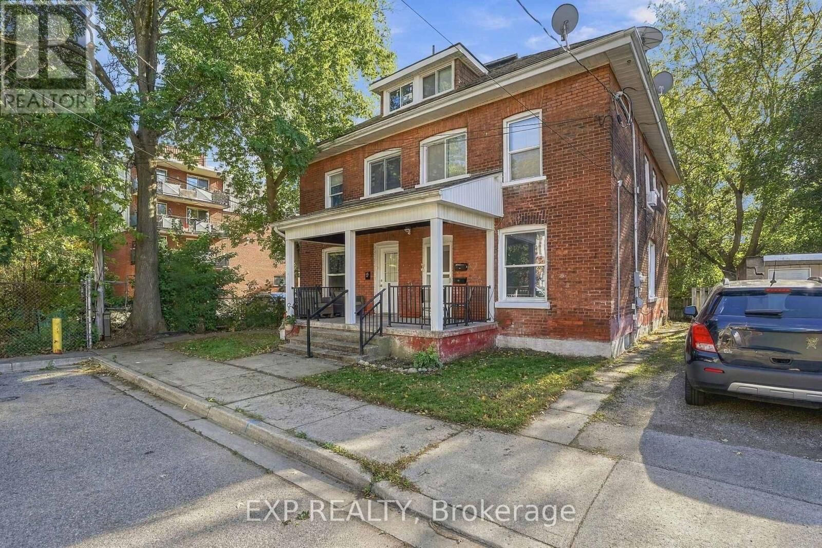 Property Photo:  11 Hart Street  ON N3T 3S9 