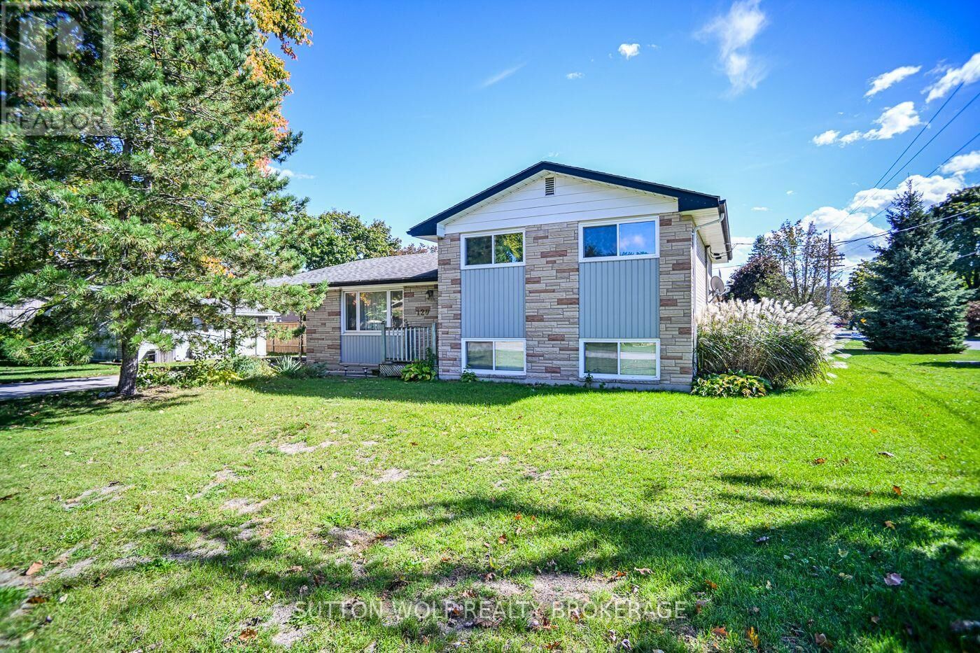 Property Photo:  120 Erie Street  ON N7G 1C1 