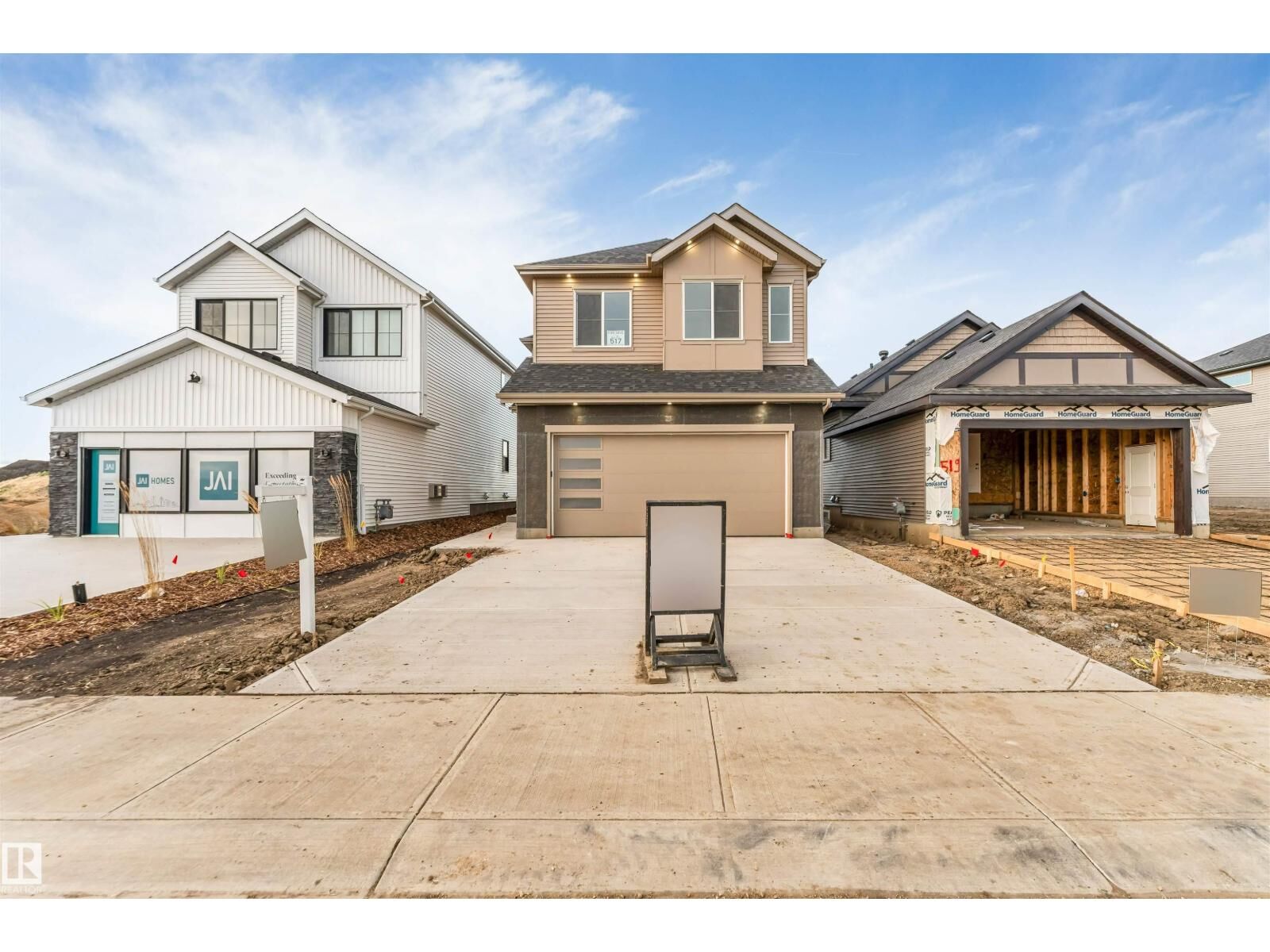 Property Photo:  206 Falcon Cr  AB T0B 3M3 