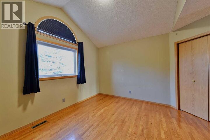 Property Photo:  131 Hawkstone Drive Northwest  AB T3G 3N4 