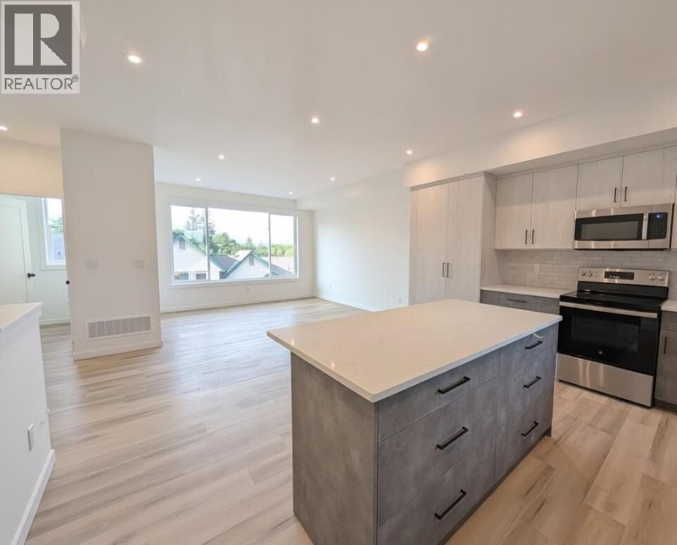 Property Photo:  3602 Pleasant Valley Road 5  BC V1T 4L6 