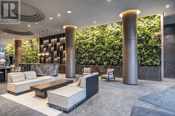 Property Photo:  120 Broadway Avenue 316  ON M4P 1V6 