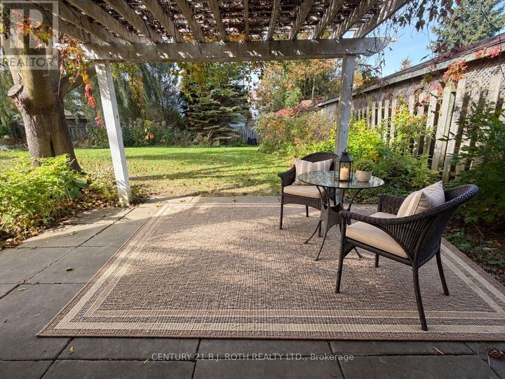 Property Photo:  72 Allan Street  ON L9L 1E6 