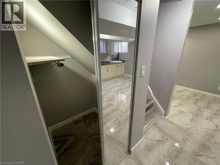 Property Photo:  3274 Apricot Street Lower  ON L5N 8B1 