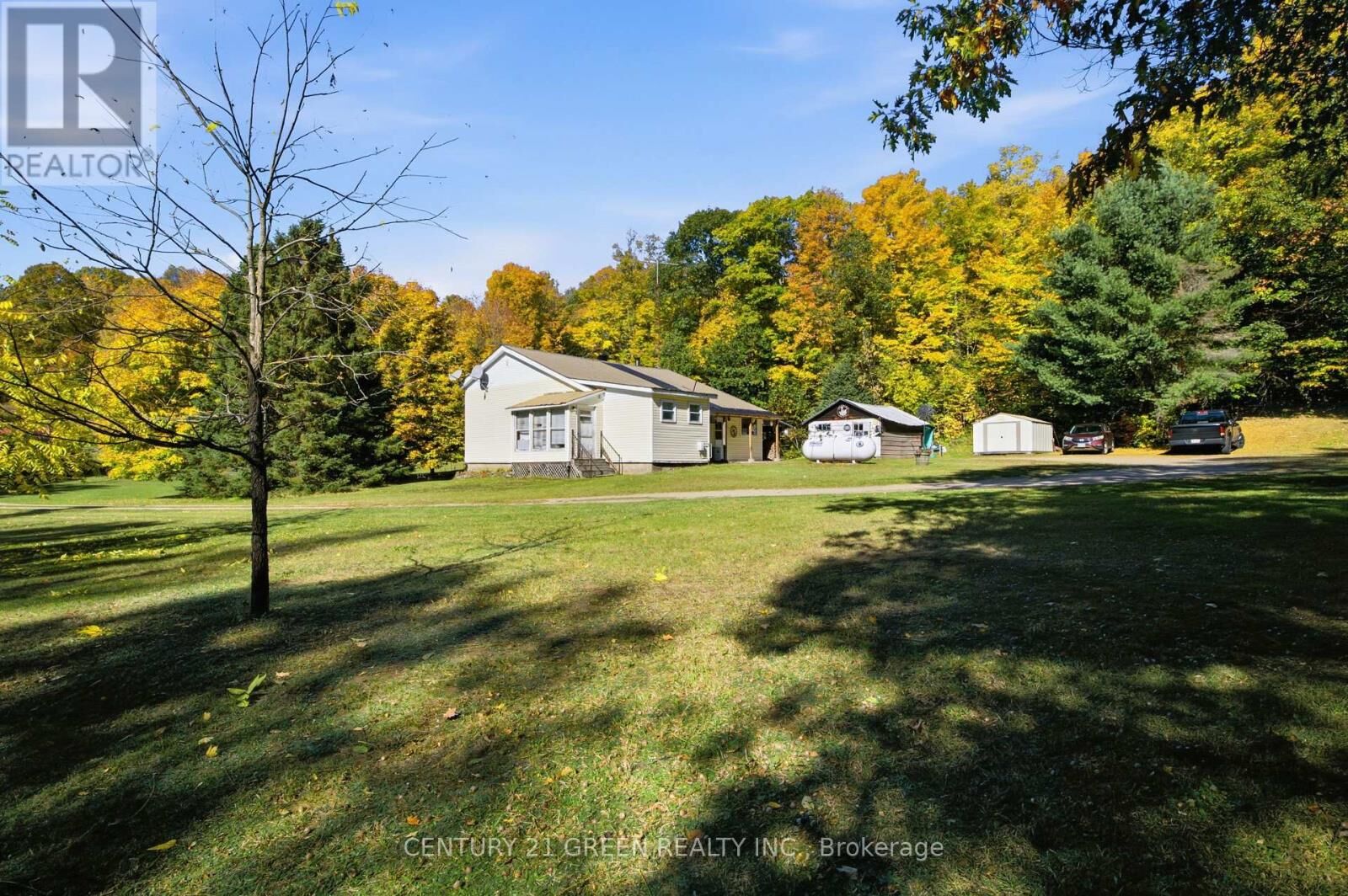 Property Photo: 3192 Matawatchan Road ON K0J 2R0