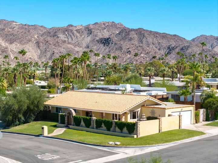 Property Photo:  73571 Sun Lane  CA 92260 