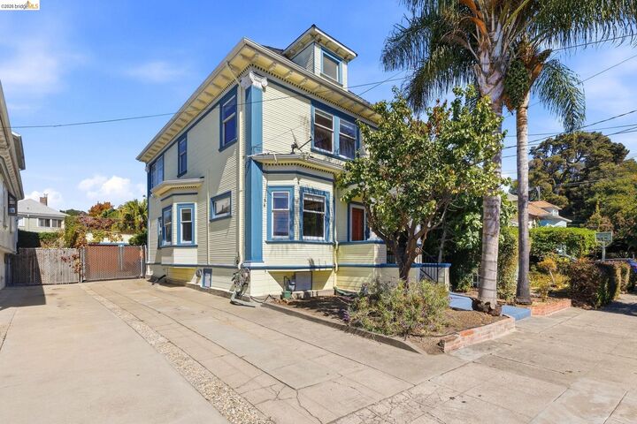 Property Photo:  418 36 Street  CA 94609 