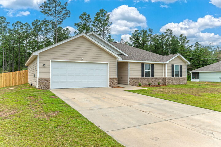 Property Photo: 9151 Three Hollow Road FL 32565