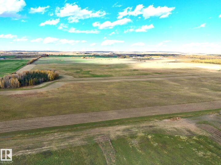 Property Photo:  Twp 540 Rrd 82  AB T0E 0T0 