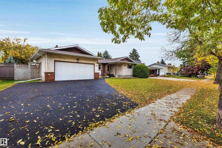 Property Photo: 25 Attwood Drive AB T8N 2T4