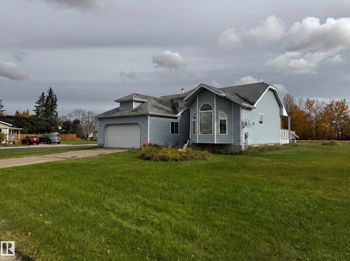 Property Photo:  4751 49A Street  AB T0G 2J0 