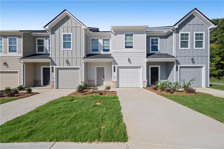 Property Photo: 327 Rollinggreen Road GA 30103