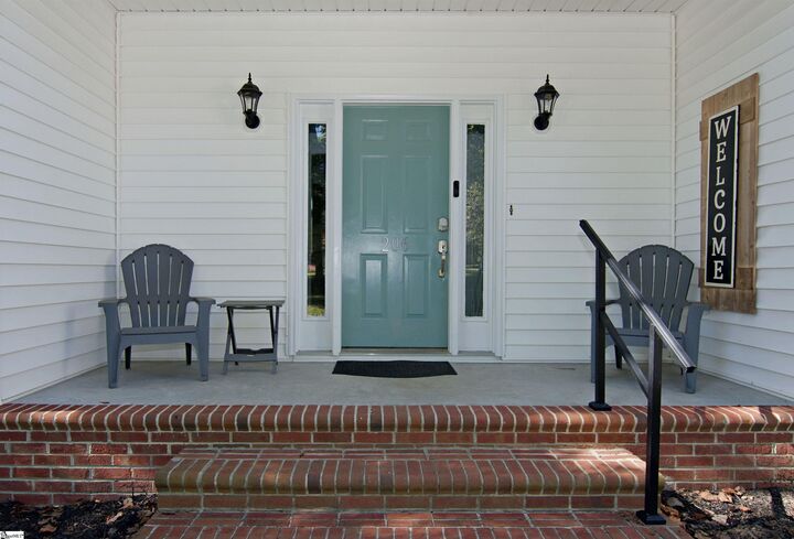 Property Photo:  206 Petty Road  SC 29672 