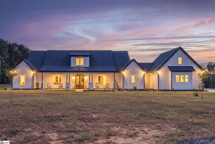 Property Photo:  303 Bagwell Drive  SC 29654 