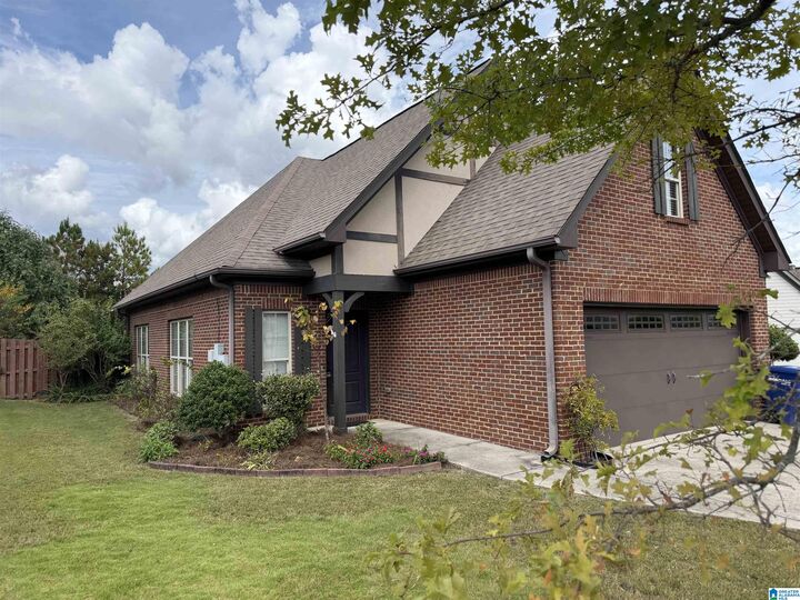 Property Photo: 1264 Grants Way AL 35210