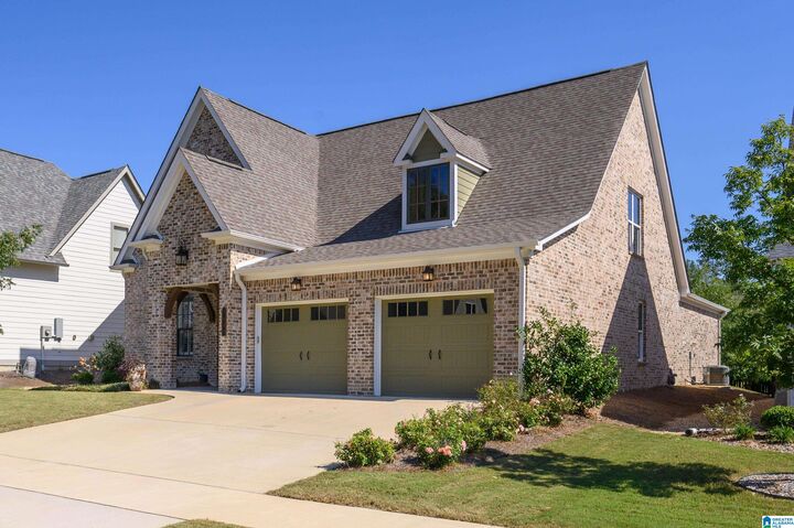 Property Photo: 5640 Brayden Circle AL 35244