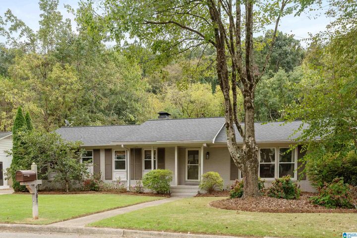 Property Photo: 4381 Mountaindale Road AL 35213