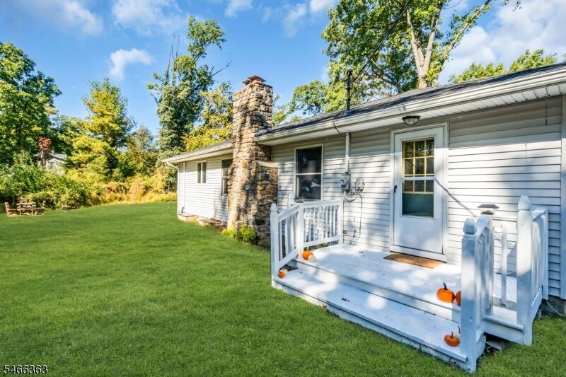 Property Photo:  632 Dorothy Ln  NJ 07850 