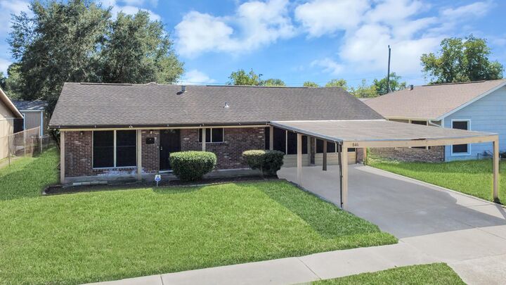Property Photo:  5846 Hirondel Street  TX 77033 
