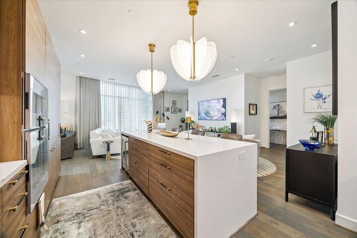 Property Photo:  4521 San Felipe Street 1304  TX 77027 