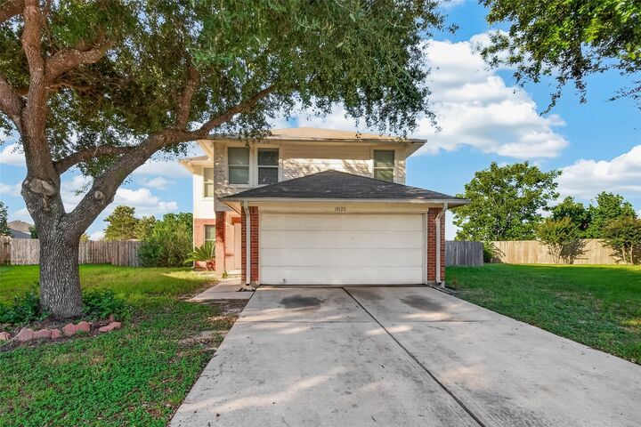 Property Photo: 19127 Saddleville Mills Lane TX 77433