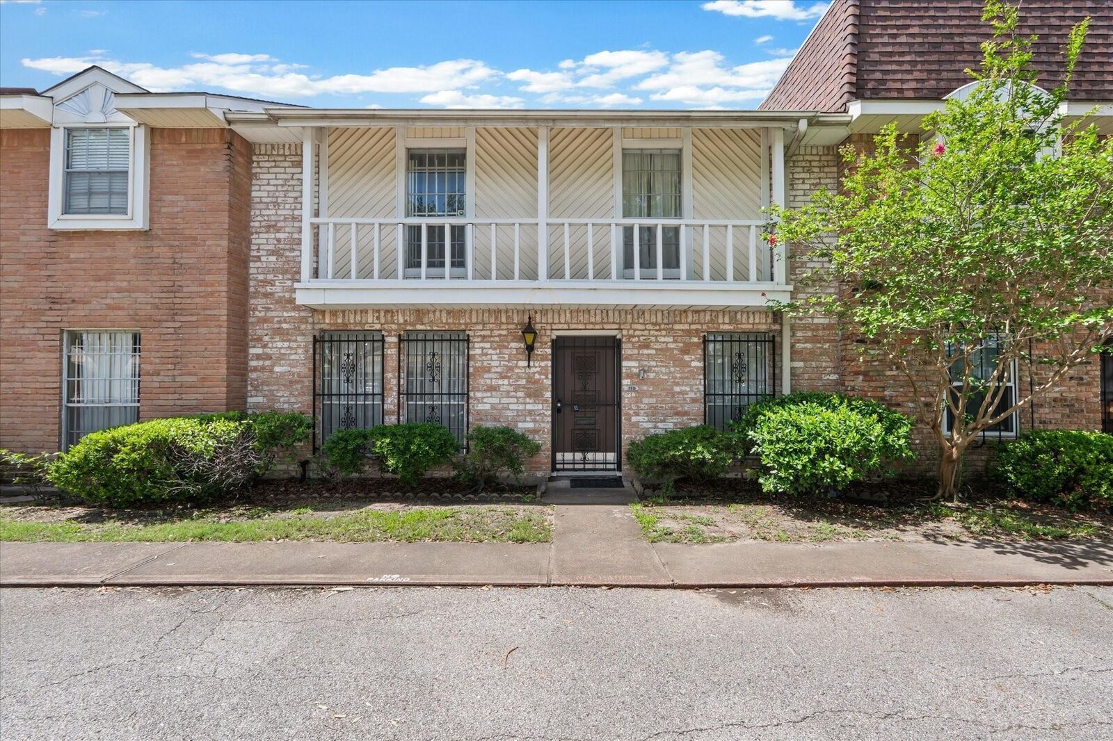 Property Photo: 6697 De Moss Drive 697 TX 77074