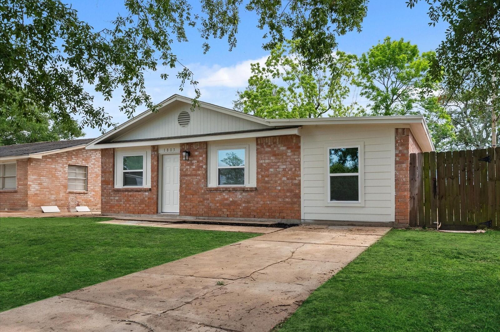 Property Photo:  1803 Cardinal Drive  TX 77573 