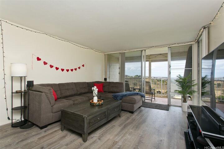 Property Photo:  98-719 Iho Place 5-703  HI 96701 